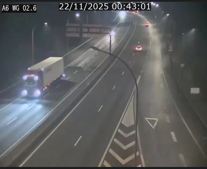 Traffic live webcam Luxembourg Croix de Cessange - A6 - BK 2.6 - direction France/Allemagne