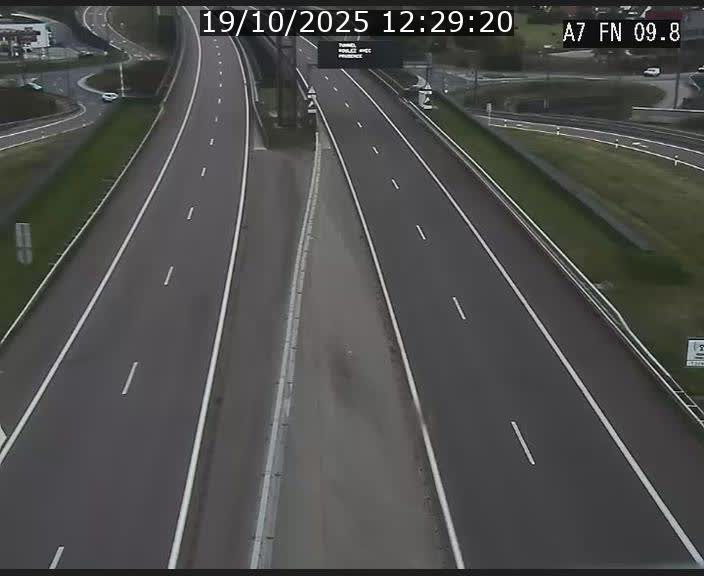 Caméra trafic Luxembourg - A7, Tunnel Gousselerbierg, sortie sud, direction rond-point Lorentzweiler (BK 9.9)