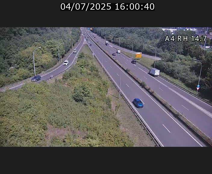 Traffic live webcam Luxembourg Jonction Lankelz - A4 - BK 14.7 - direction Luxembourg