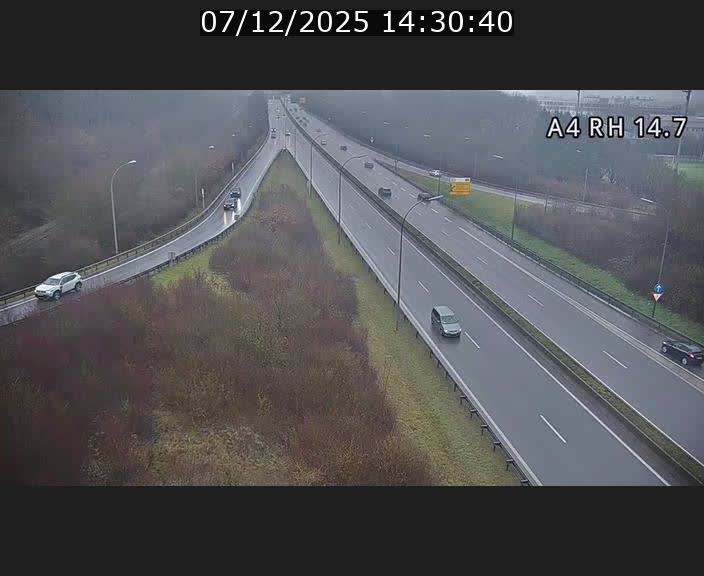 Traffic live webcam Luxembourg Jonction Lankelz - A4 - BK 14.7 - direction Luxembourg