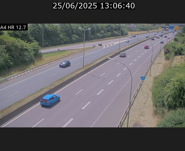 Traffic live webcam Luxembourg Esch sur Alzette - A4 - BK 12.7 - direction Esch-Belval