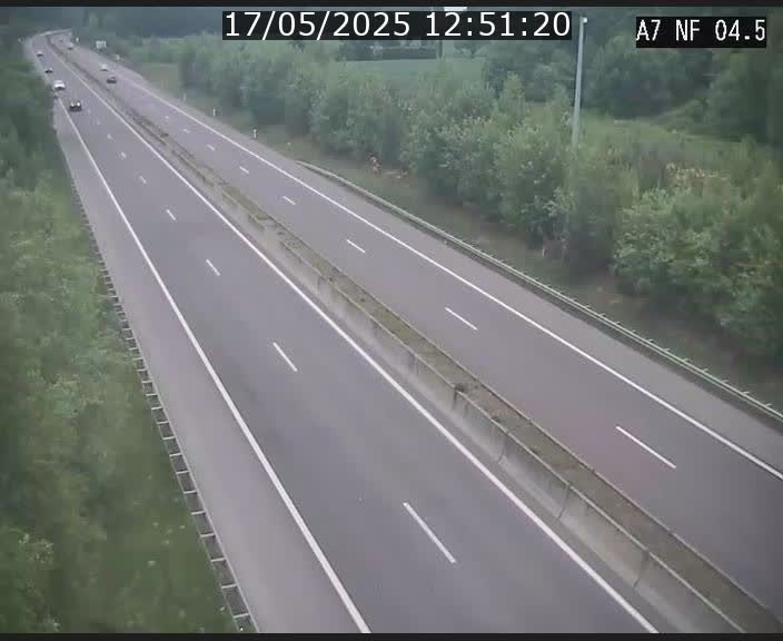 Caméra autoroute Luxembourg A7 - Passage à gibier Rëngelbour - direction Tunnel Grouft