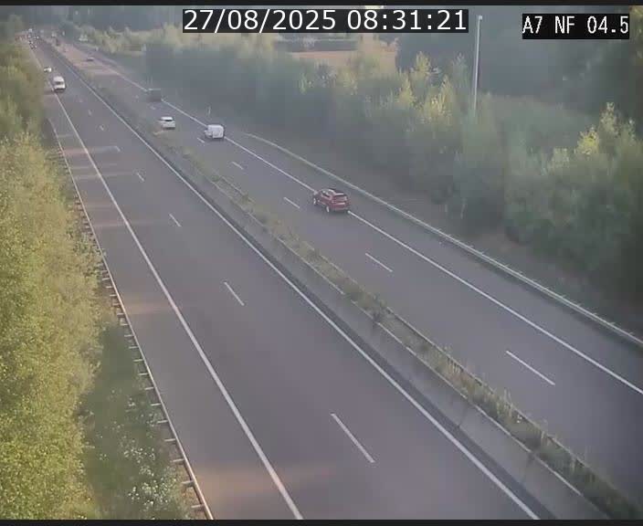 Caméra autoroute Luxembourg A7 - Passage à gibier Rëngelbour - direction Tunnel Grouft