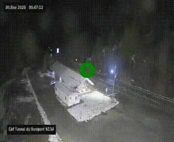Webcam à l'entrée du tunnel du Somport, côté français, sur la N134, dans les Pyrénées, en direction de l'Espagne, à 1116 mètres d'altitude