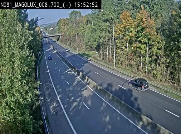 Webcam sur la N81 (E411) à hauteur de la jonction avec la N883. Vue orientée vers Arlon