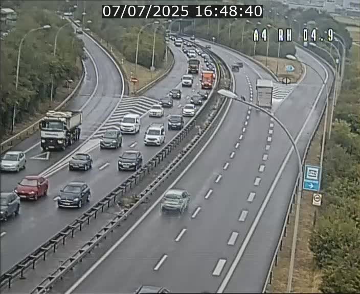 Traffic live webcam Luxembourg Leudelange - A4 - BK 4.9 - direction Luxembourg