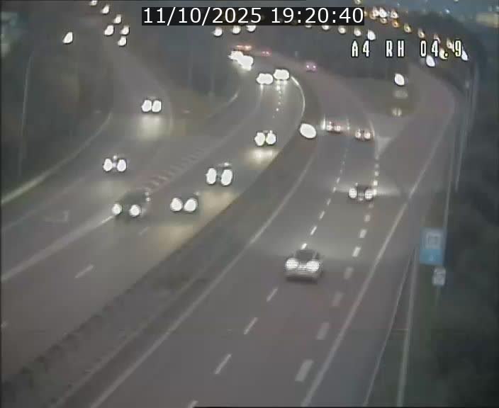 Traffic live webcam Luxembourg Leudelange - A4 - BK 4.9 - direction Luxembourg