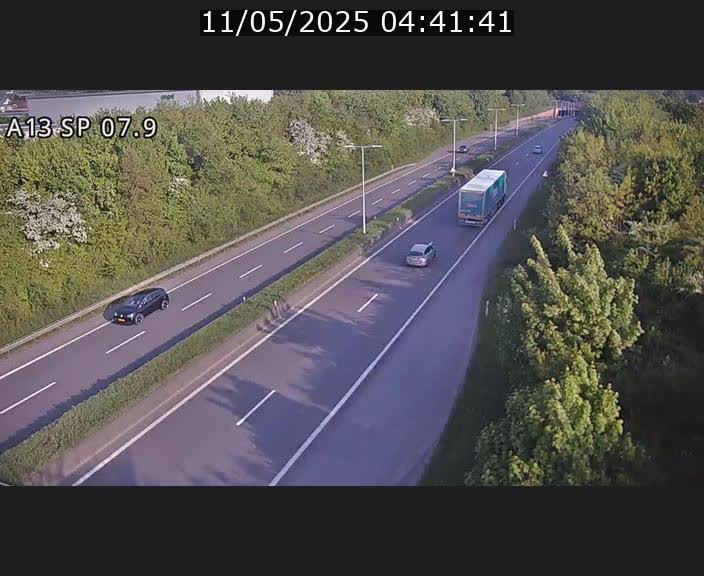 Traffic live webcam Luxembourg Jonction Lankelz - A13 direction Pétange - BK 7.9