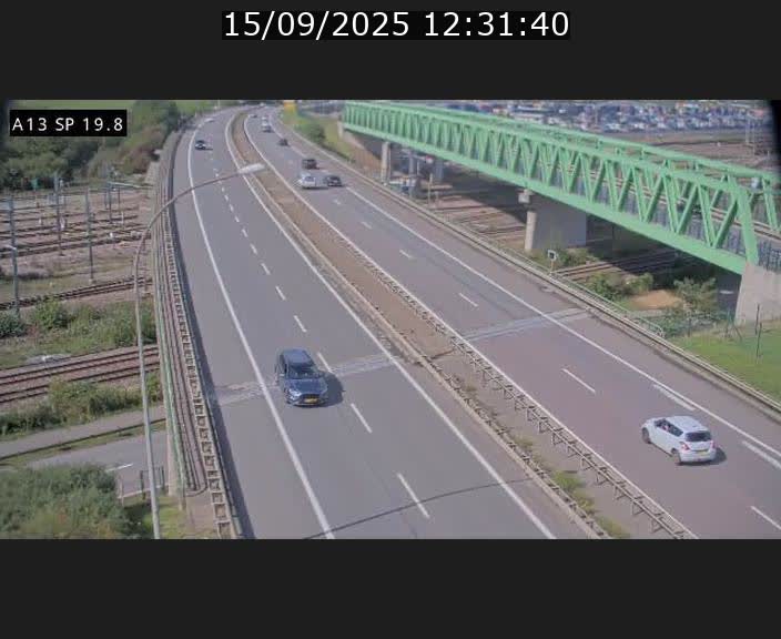Traffic live webcam Luxembourg Croix de Bettembourg - A13 direction Esch-sur-Alzette - BK 19.8