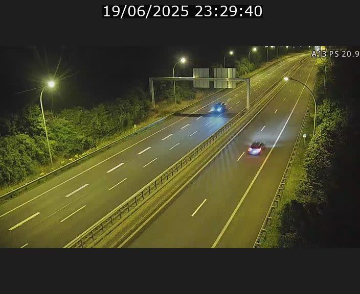 Traffic live webcam Luxembourg Croix de Bettembourg, rond-point d'Hellange - A13 direction Allemagne - BK 20.9