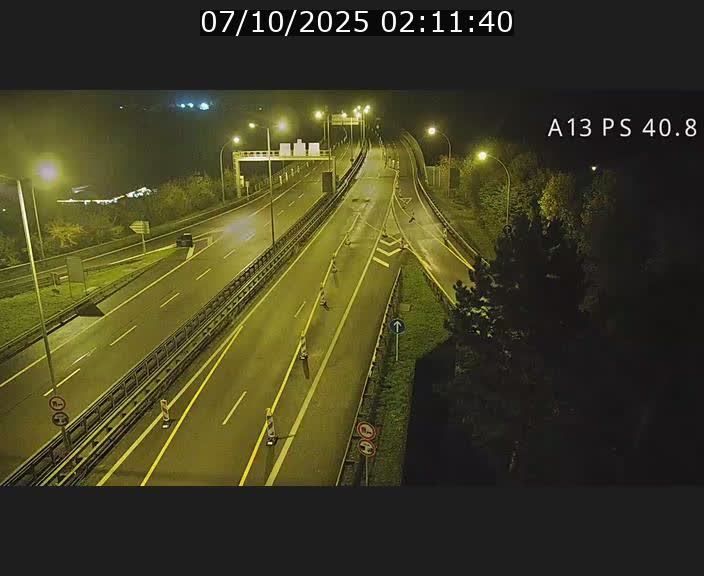 Webcam autoroute A13 à la sortie est du tunnel Markusbierg à Schengen. Vue sur le pont de la Moselle, vers l'Allemagne