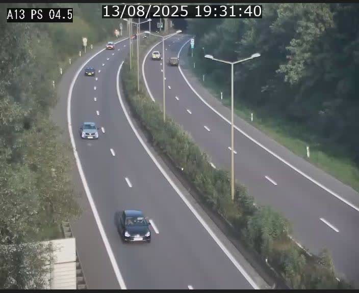 Traffic live webcam Luxembourg Differdange - A13 direction Esch-sur-Alzette - BK 4.5