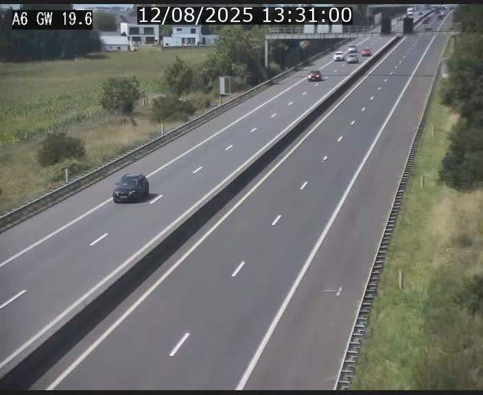 Traffic live webcam Luxembourg - Steinfort - A6 - BK 19.6 - direction Belgique