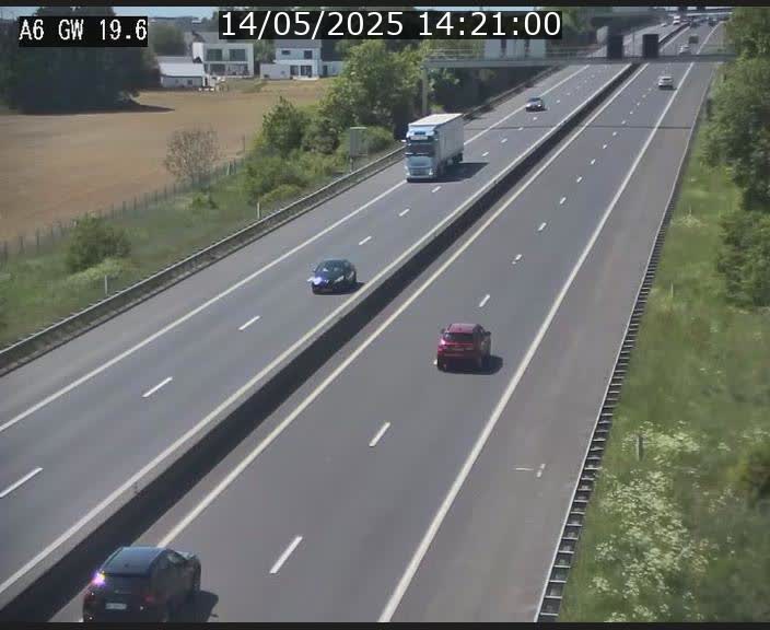 Traffic live webcam Luxembourg - Steinfort - A6 - BK 19.6 - direction Belgique