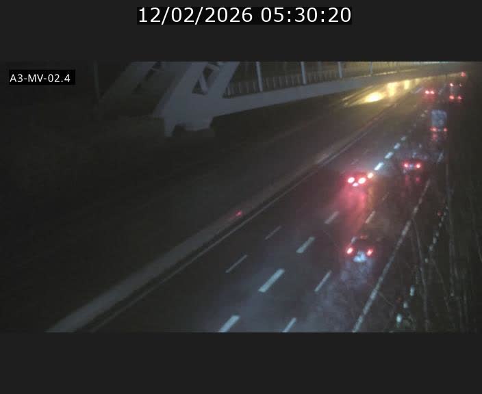Webcam autoroute de la France (A3) au Luxembourg à Fentange, à proximité de la Croix de Gasperich. Vue orientée vers la Cloche d'Or