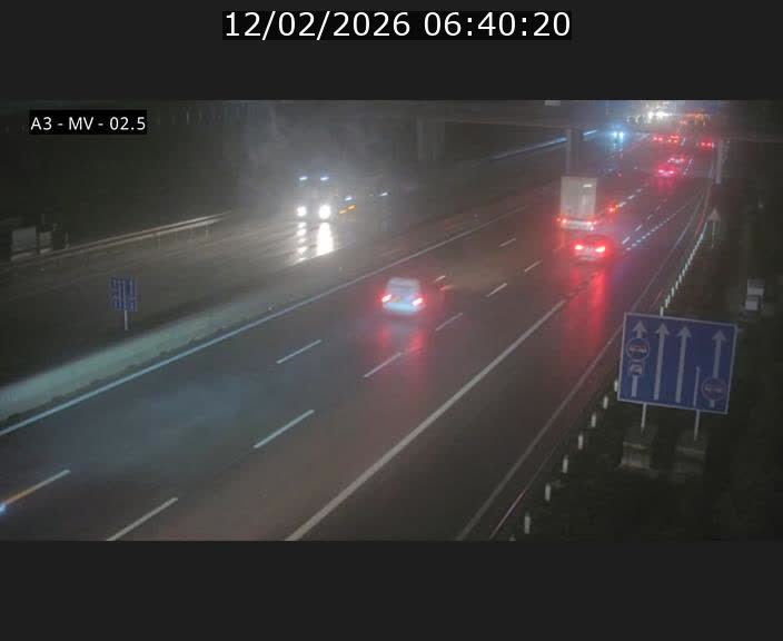 Webcam autoroute A3 au Luxembourg à proximité de la Croix de Gasperich. Vue orientée vers Luxembourg