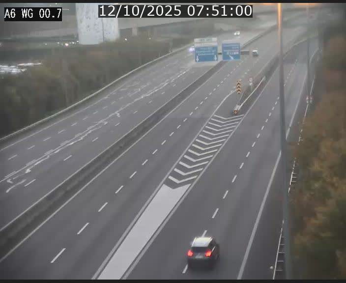 Traffic live webcam Luxembourg Croix de Cessange - A6 - BK 0.7 - direction A3 France
