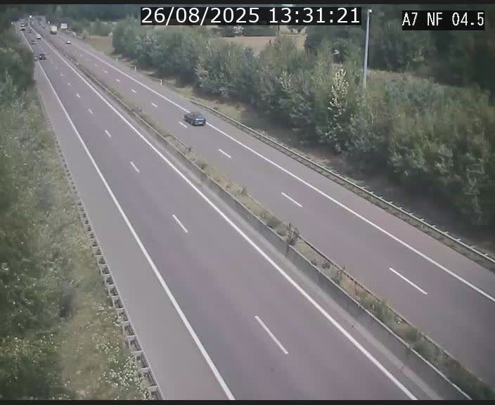 Caméra autoroute Luxembourg A7 - Passage à gibier Rëngelbour - direction Tunnel Grouft