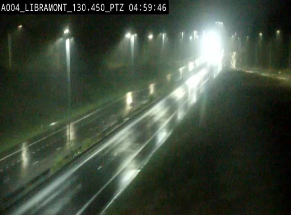 Webcam E411 à hauteur de la sortie 25 de Libramont menant vers Bouillon, Sedan et Reims via la N89. Vue orientée vers Bruxelles