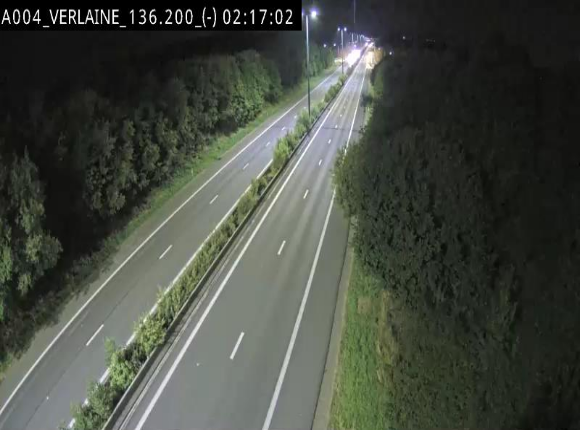 Webcam sur l'E411 à hauteur du pont surplombant la N40, à proximité de la sortie 26 Verlaine - Libramont-Chevigny. Vue orientée vers Namur