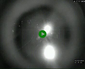 Webcam au carrefour de la croisade, à la jonction entre la N22 et la N320, avant le poste de douane franco-andorrane. Webcam à 1790 mètres d'altitude