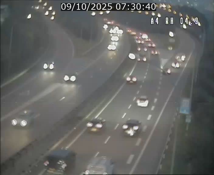 Traffic live webcam Luxembourg Leudelange - A4 - BK 4.9 - direction Luxembourg