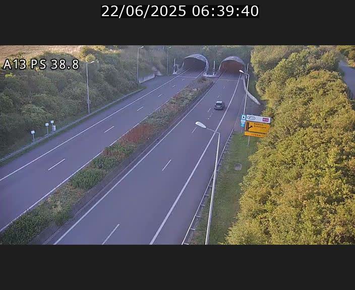 Webcam autoroute A13 à l'entrée ouest du tunnel Markusbierg à Schengen. Vue orientée vers Mondorf-les-Bains