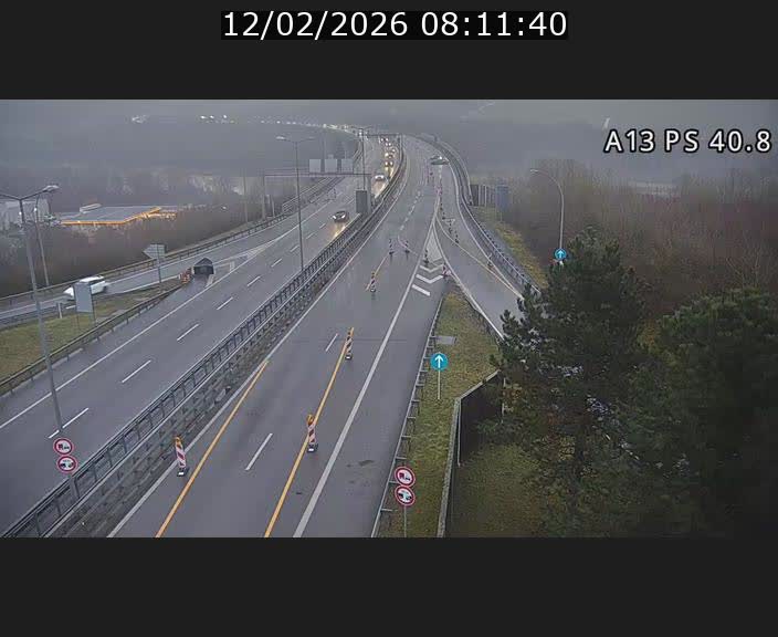 Webcam autoroute A13 à la sortie est du tunnel Markusbierg à Schengen. Vue sur le pont de la Moselle, vers l'Allemagne