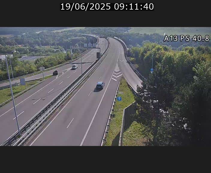 Webcam autoroute A13 à la sortie est du tunnel Markusbierg à Schengen. Vue sur le pont de la Moselle, vers l'Allemagne