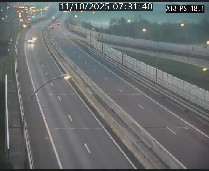 Traffic live webcam Luxembourg Dudelange - A13 direction Croix de Bettembourg - BK 18.1