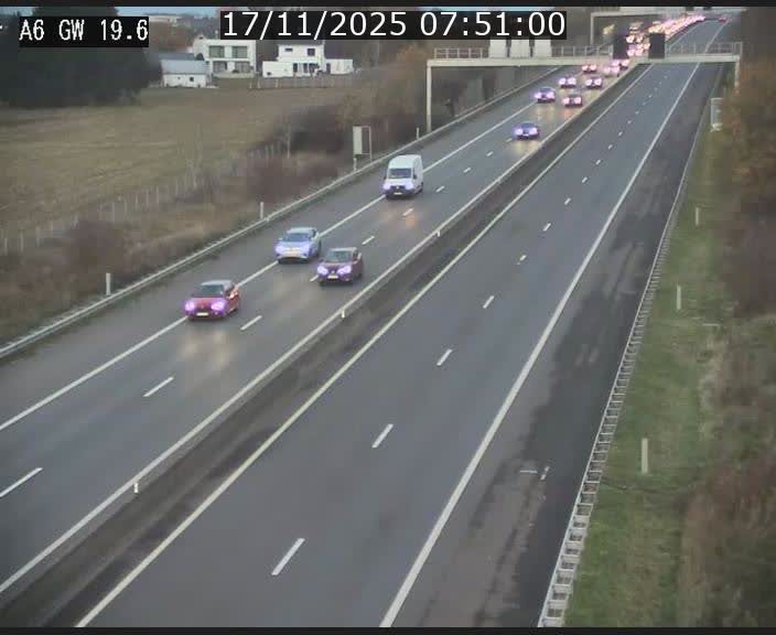 Traffic live webcam Luxembourg - Steinfort - A6 - BK 19.6 - direction Belgique