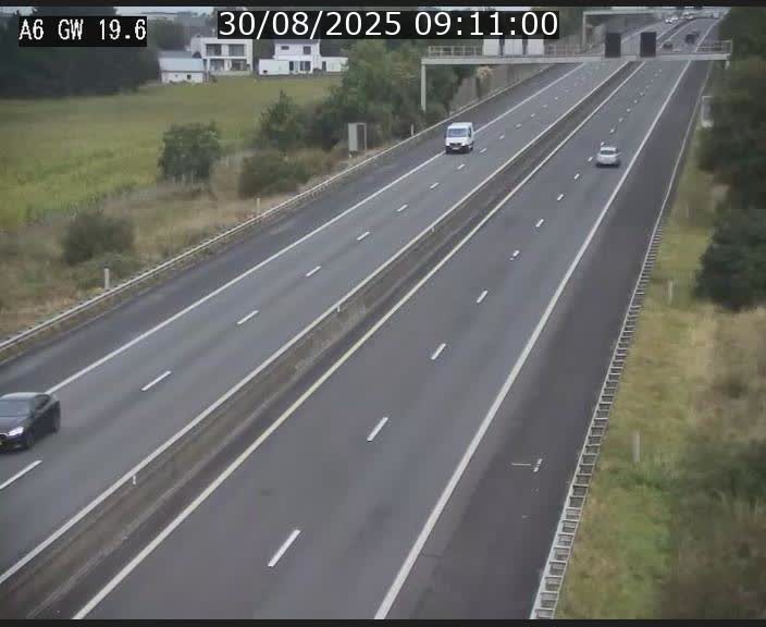 Traffic live webcam Luxembourg - Steinfort - A6 - BK 19.6 - direction Belgique