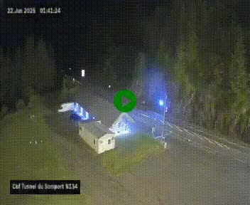 Webcam à l'entrée du tunnel du Somport, côté français, sur la N134, dans les Pyrénées, en direction de l'Espagne, à 1116 mètres d'altitude