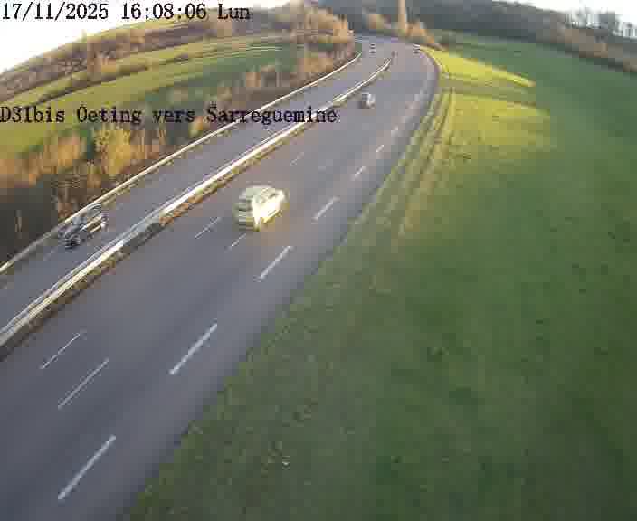 Webcam installée le long de D31bis (France) à Oeting, pointée vers Sarreguemines, utile pour suivre précisément les conditions de trafic.