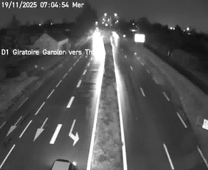 Webcam de surveillance sur D1 (France) à Ennery, cadrée vers Thionville, proposant une information routière utile aux déplacements quotidiens.