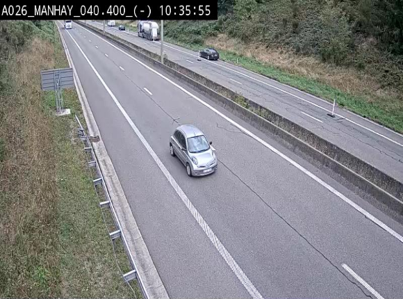 Webcam autoroute A26/E25 à hauteur de Manhay, après la jonction avec la N651 en direction de Liège - BK 40.4