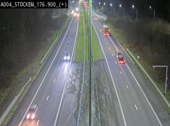 Webcam au-dessus de l'E411 sur la N83 à hauteur de la sortie Stockem. Vue orientée vers Arlon