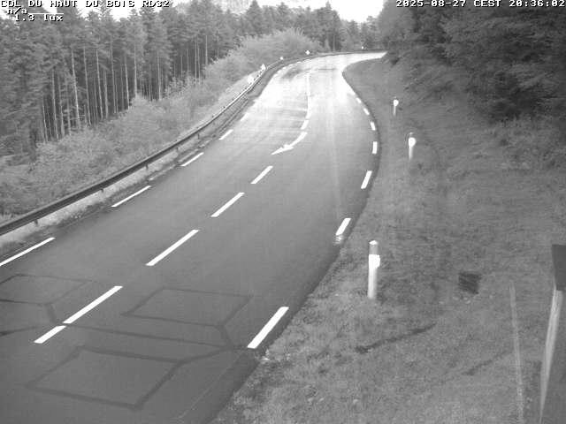 Webcam à 406 mètres d'altitude au niveau du col du haut du bois sur la RD32