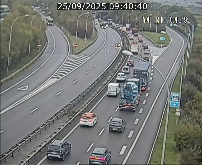 Traffic live webcam Luxembourg Leudelange - A4 - BK 4.9 - direction Luxembourg