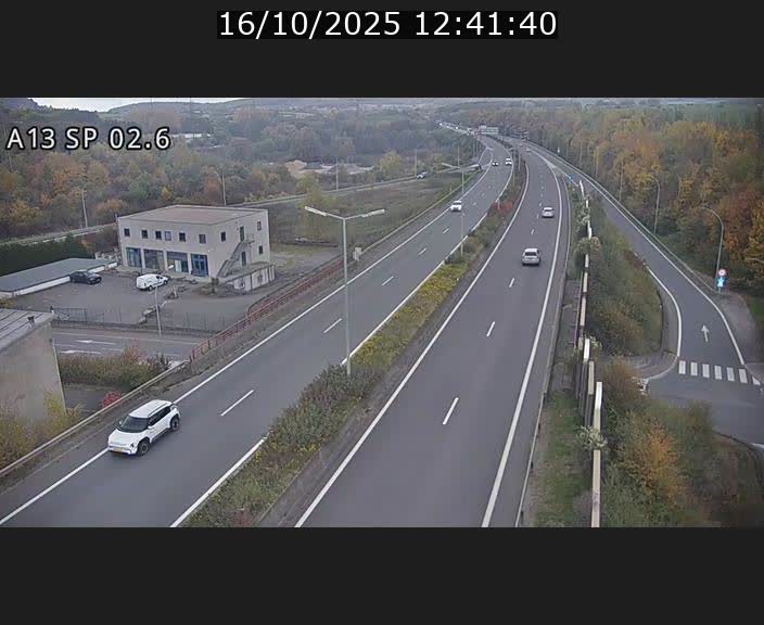 Traffic live webcam Luxembourg Sanem - A13 direction Pétange - BK 2.6