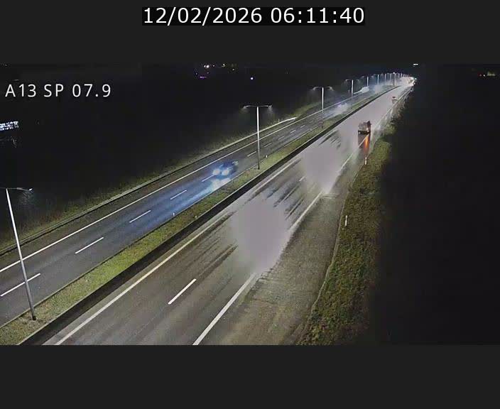 Traffic live webcam Luxembourg Jonction Lankelz - A13 direction Pétange - BK 7.9