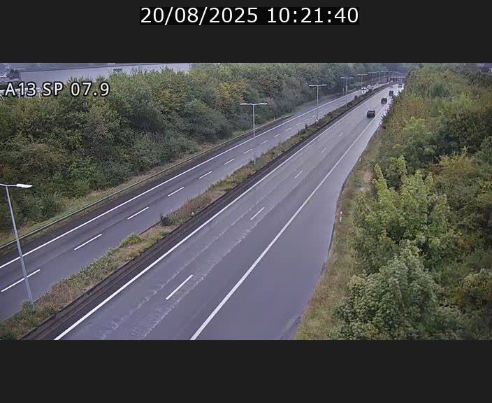 Traffic live webcam Luxembourg Jonction Lankelz - A13 direction Pétange - BK 7.9