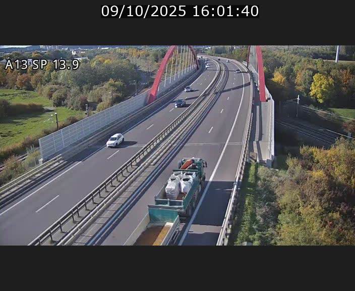 Traffic live webcam Luxembourg Kayl - A13 direction Esch-sur-Alzette/Luxembourg-ville - BK 13.9