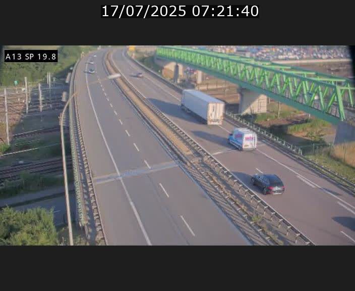 Traffic live webcam Luxembourg Croix de Bettembourg - A13 direction Esch-sur-Alzette - BK 19.8