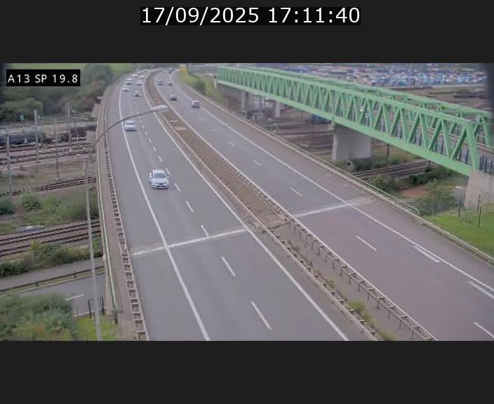 Traffic live webcam Luxembourg Croix de Bettembourg - A13 direction Esch-sur-Alzette - BK 19.8