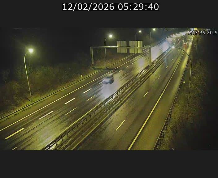 Traffic live webcam Luxembourg Croix de Bettembourg, rond-point d'Hellange - A13 direction Allemagne - BK 20.9