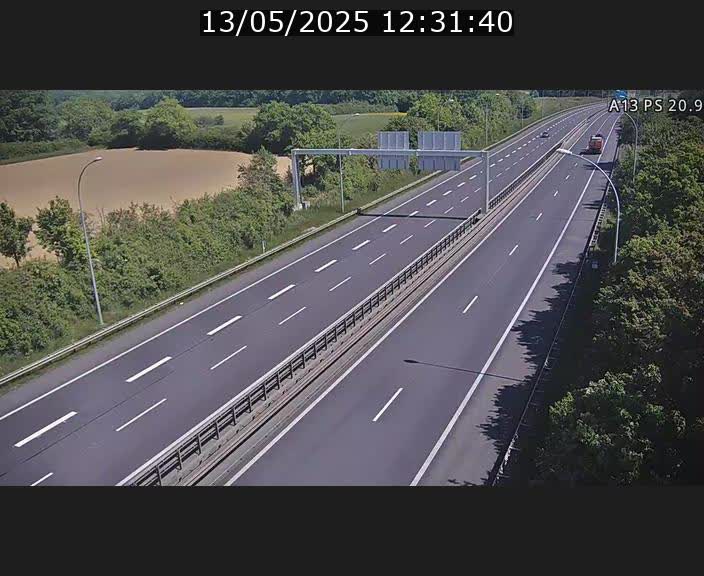 Traffic live webcam Luxembourg Croix de Bettembourg, rond-point d'Hellange - A13 direction Allemagne - BK 20.9