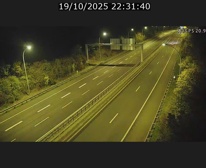 Traffic live webcam Luxembourg Croix de Bettembourg, rond-point d'Hellange - A13 direction Allemagne - BK 20.9