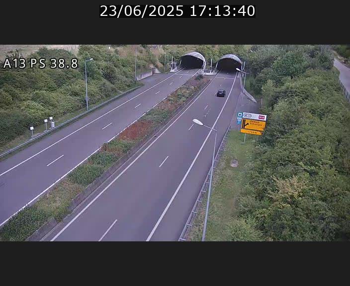 Webcam autoroute A13 à l'entrée ouest du tunnel Markusbierg à Schengen. Vue orientée vers Mondorf-les-Bains