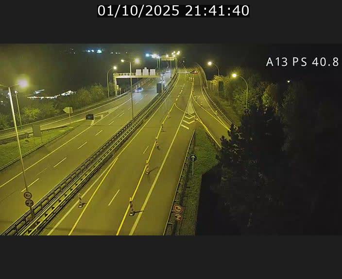 Webcam autoroute A13 à la sortie est du tunnel Markusbierg à Schengen. Vue sur le pont de la Moselle, vers l'Allemagne